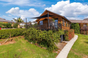 Seaside Escape - Algies Bay Holiday Home